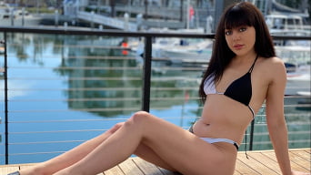 Whitney Wright en 'El agujero de Whitneys está mojado y listo'
